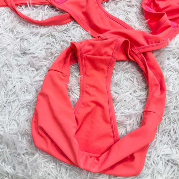 Wild Fable Cross Front Halter Cutout One Piece Swimsuit Coral Pink‎ Size medium - Picture 5 of 7